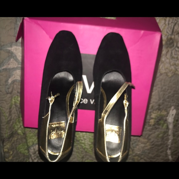 Black & Gold Mary Jane Platforms - Picture 3 of 6